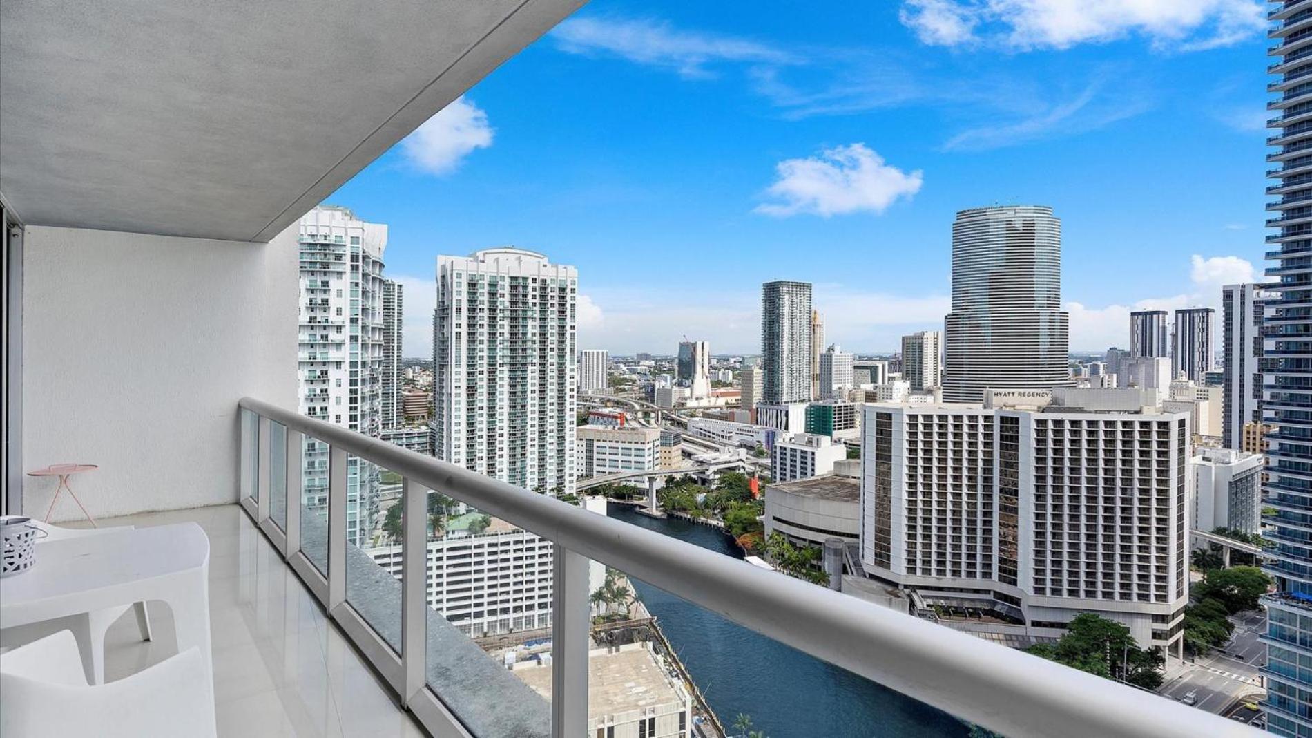 1bed Apartment- Icon Brickell